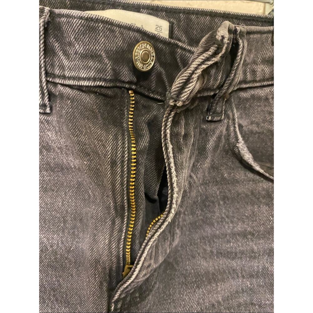 Abercrombie & Fitch Mom Shorts High Rise Washed Black Denim 25” or size 0 - Picture 3 of 4